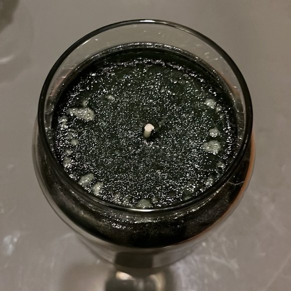 balsam and cedar candle - Picture 3 of 3